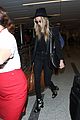 amber heard lands lax from london 08