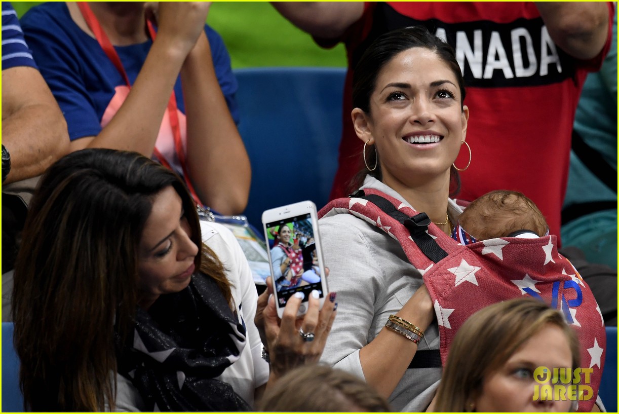 nicole johnson baby boomer supporting michael helps olympics 173729922