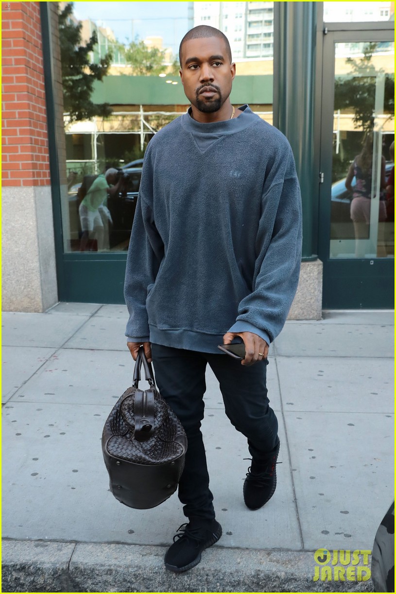 kanye west out before 2016 mtv vmas 14
