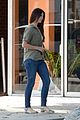 lana del rey shows off her midriff while grabbing lunch505