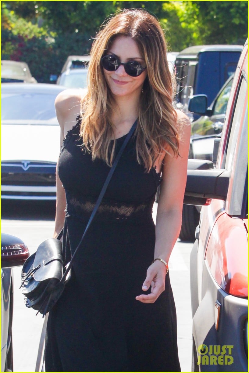 Katharine McPhee Brings Her Furry Friends to Lunch! Photo 3732930