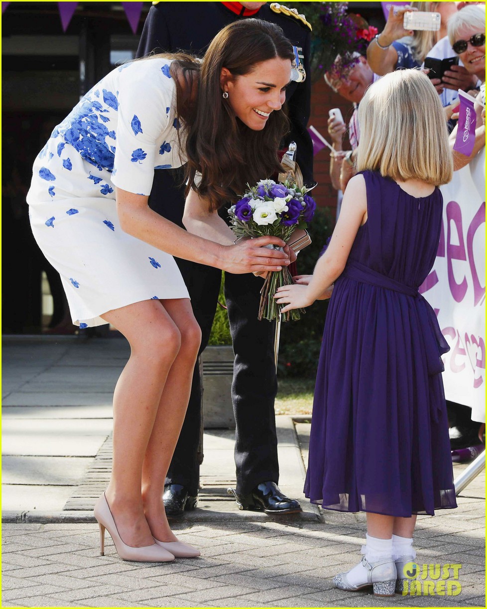 kate middleton says prince george makes so much mess in the kitchen 13
