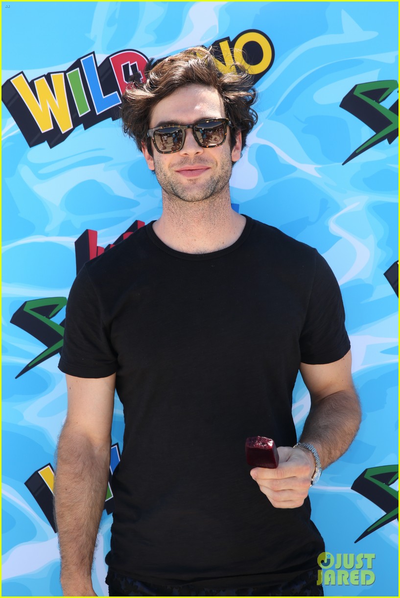 ethan peck bobby french just jared summer bash 153734446