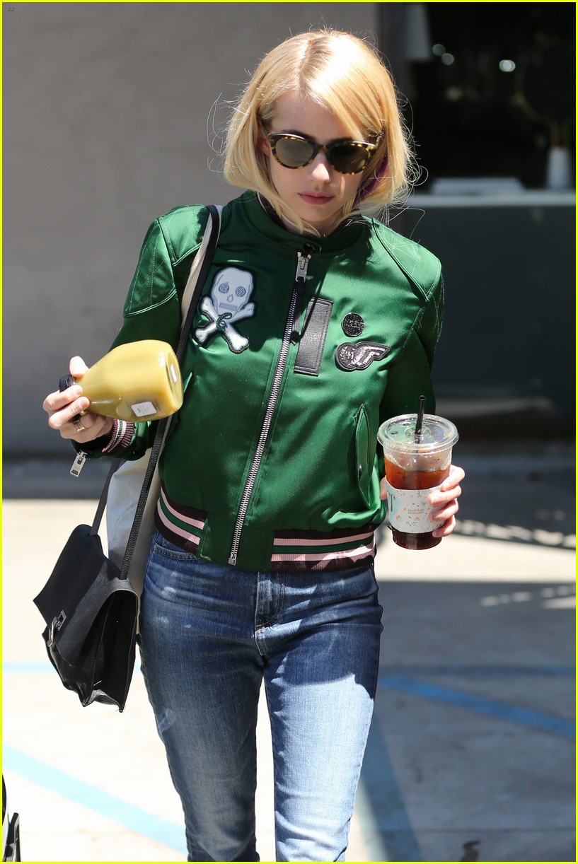 emma roberts keeps busy while filming scream queens 23