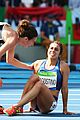 inspiring runners win rare olympic medal for sportsmanship 09