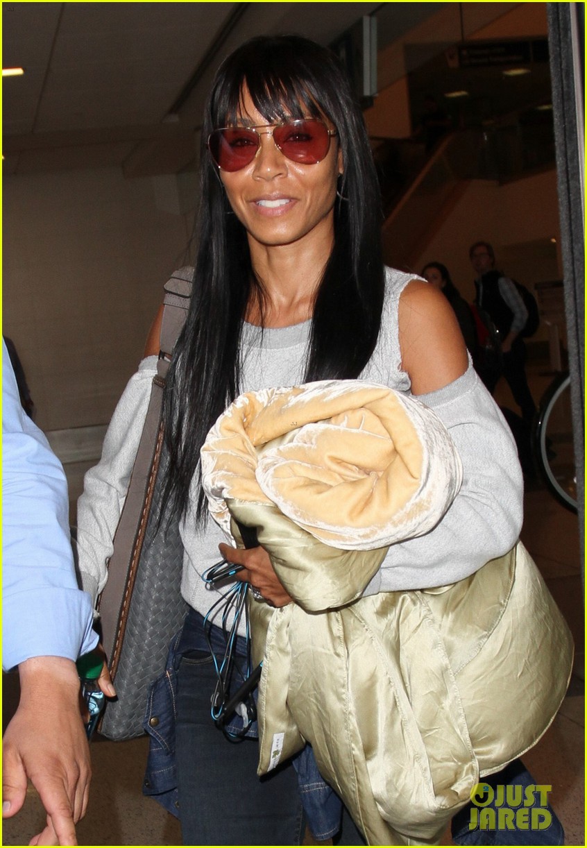 jada pinkett smith makes a casual arrival at lax airport 013742506