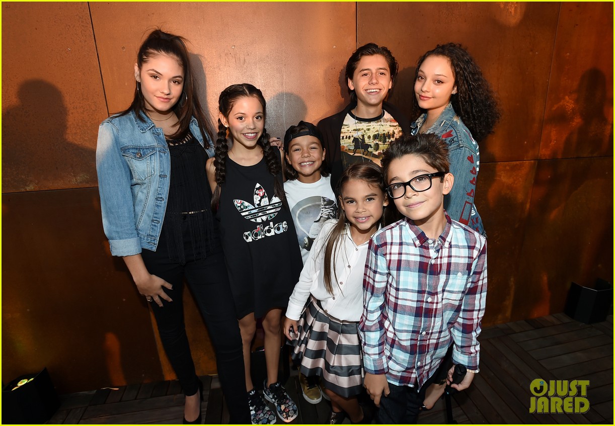 stuck in the middle cast just jared jr disney mix launch party 03