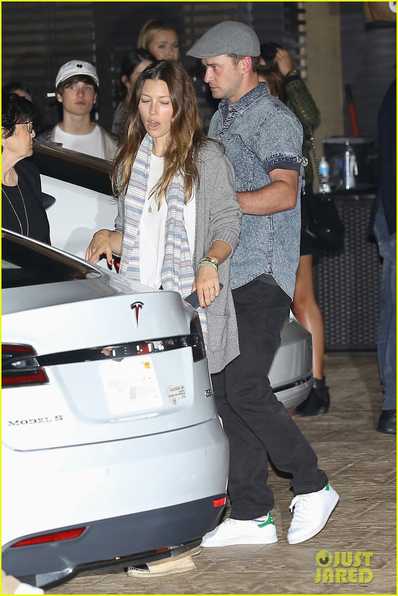 justin timberlake jessica biel step out for saturday sushi dinner 053728254
