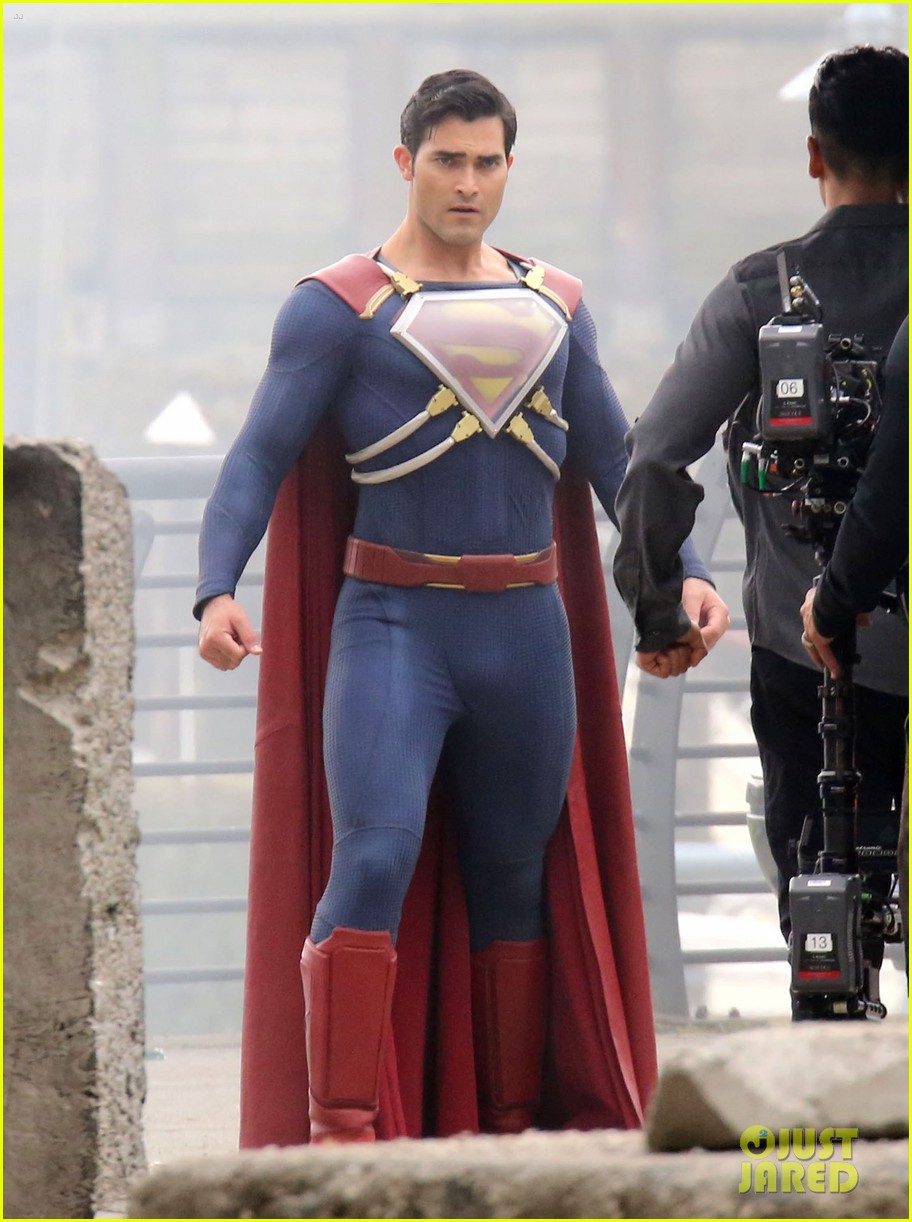tyler hoechlin new armor superman story on supergirl 013725407