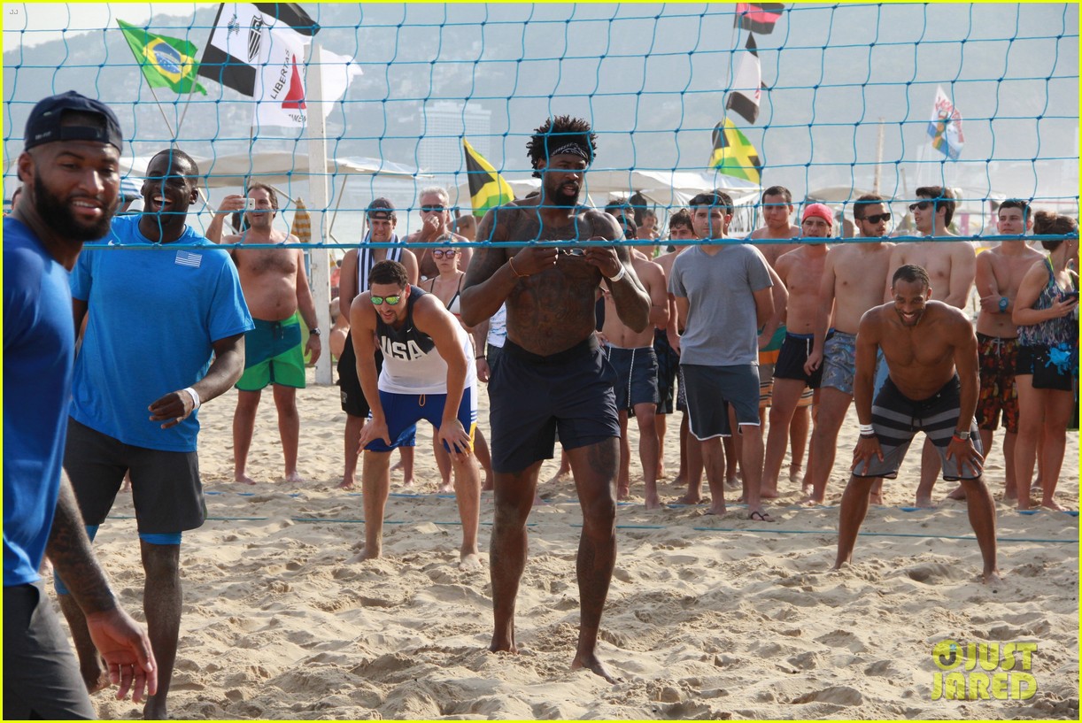 team usas olympic basketball team hang out on the beach in rio 44