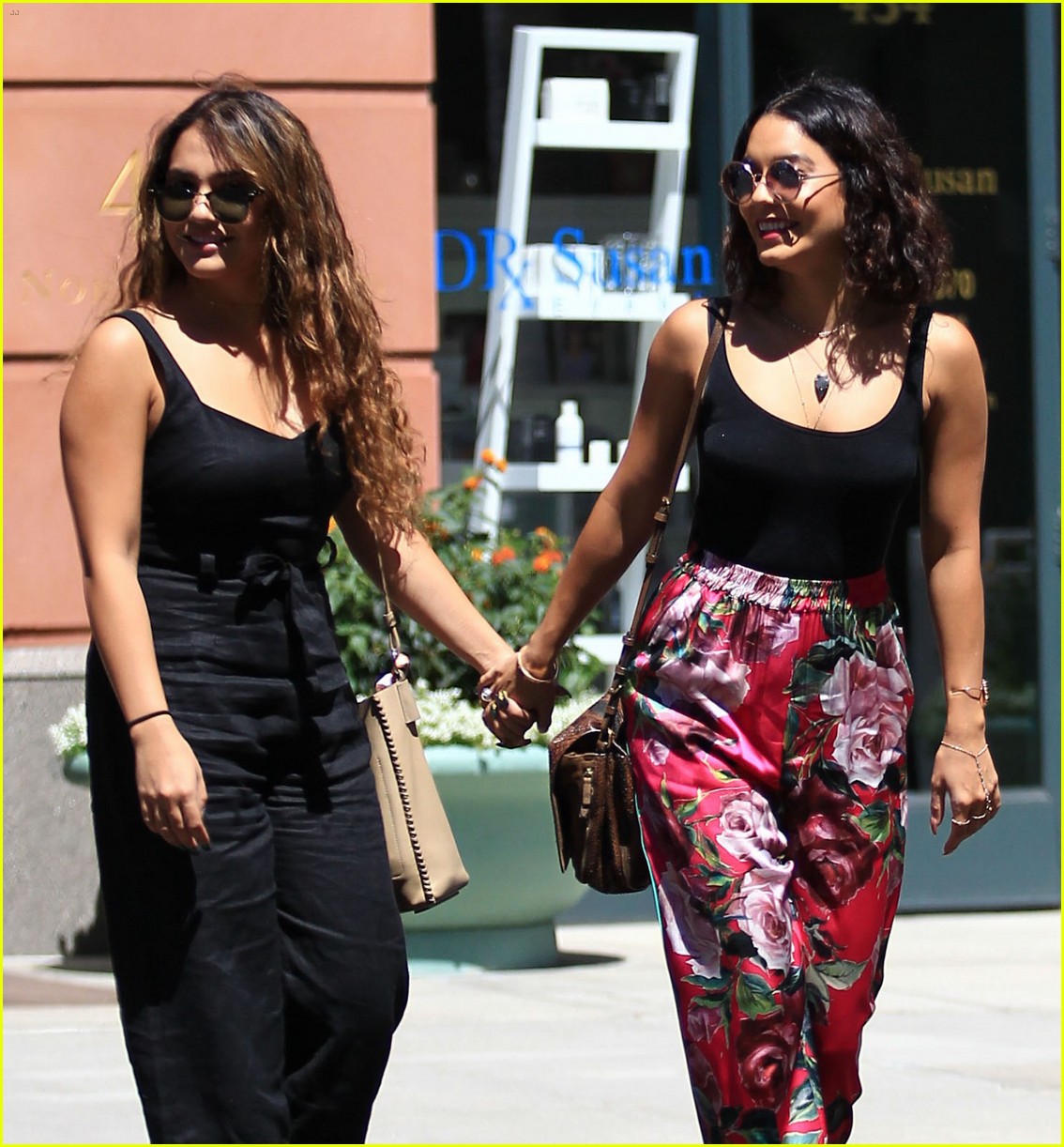 vanessa hudgens has a day out with sister stella 023735225