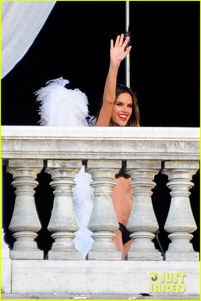 alessandra ambrosio and lily aldridge shoot for victorias secret holiday campaign 49