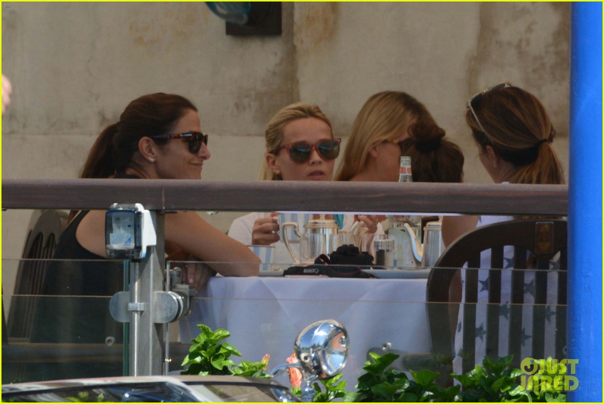 reese witherspoon is enjoying her italian getaway with girlfriends 223729162