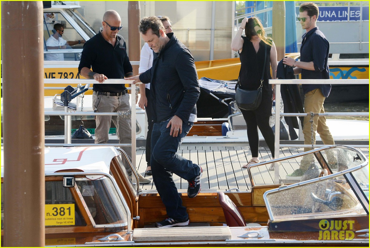 andrew garfield and vince vaughn buddy up at 2016 venice film festival03727mytext