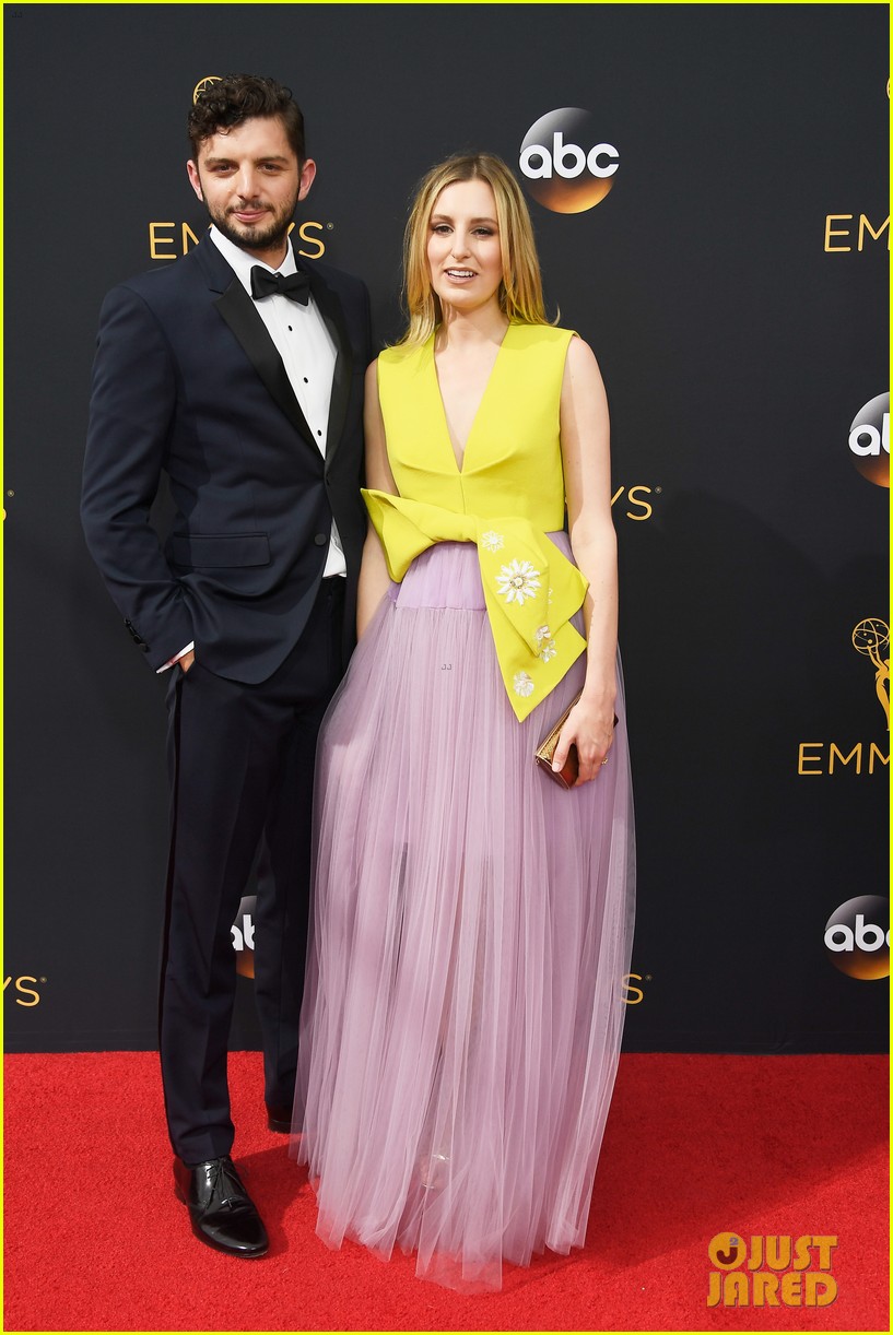 anna chlumsky and laura carmichael bring their own styles to the emmys 2016 03
