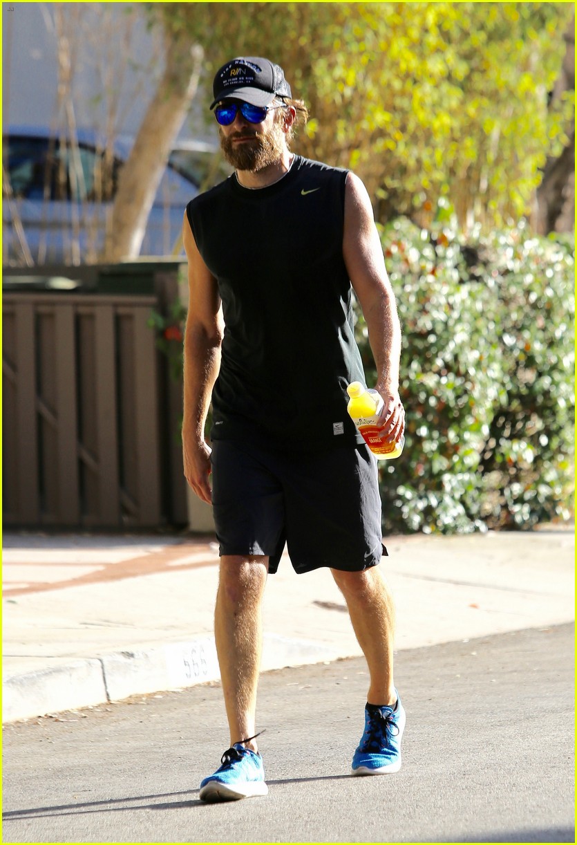 bradley cooper gets in an afternoon workout in la 123768249