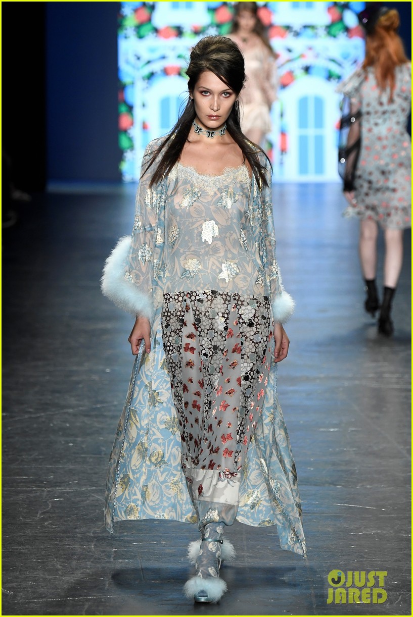 gigi bella hadid hit the runway for anna sui show during nyfw67013mytext3760122