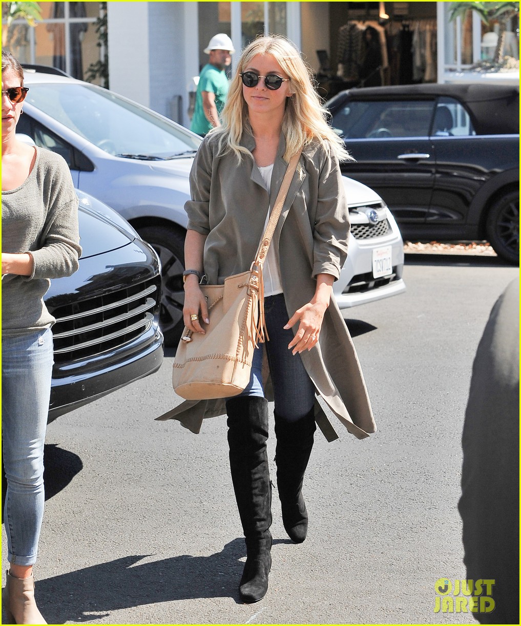 julianne hough enjoys her afternoon shopping20317mytext3760290