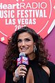 idina menzel shows off engagement ring iheart vegas 03