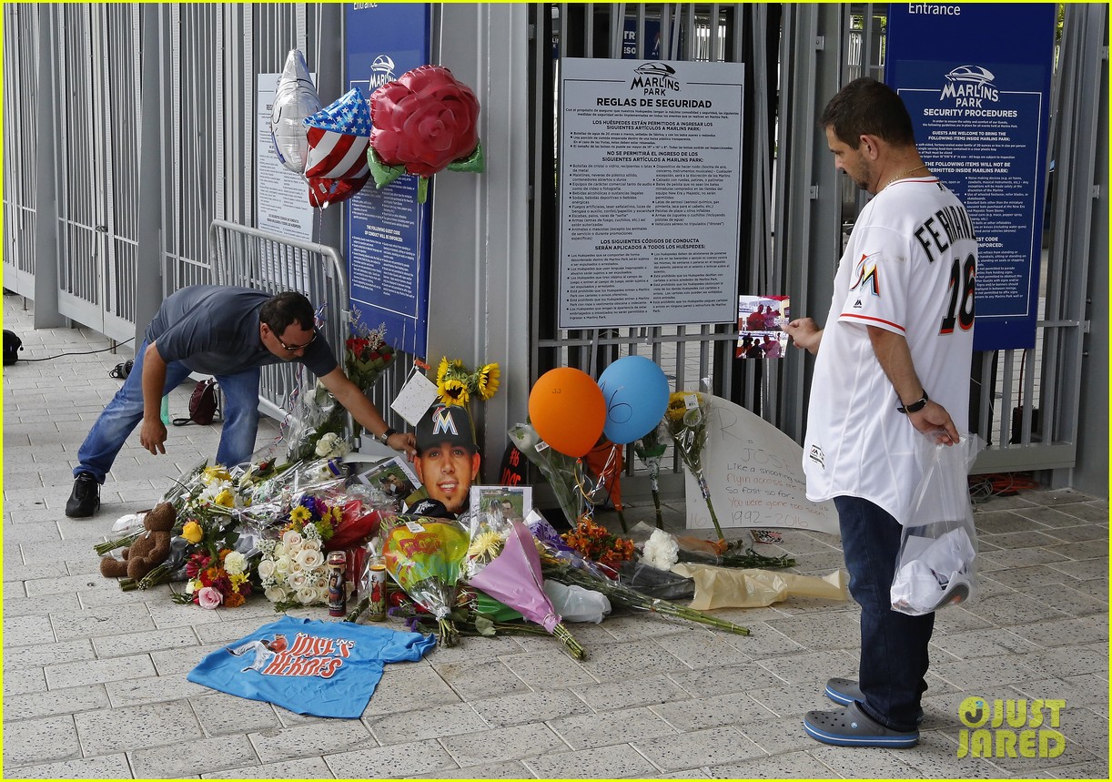 Marlins Manager Don Mattingly Tears Up While Talking About Late Pitcher