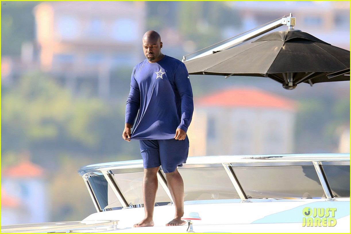 kourtney kardashian vacations on a yacht in monaco with kris and kids 25
