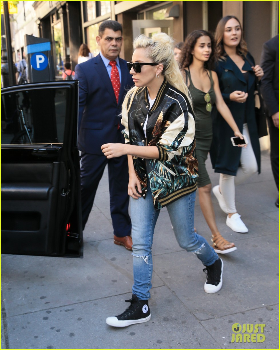 lady gaga hits recording studio after joanne announcement26009mytext3761094
