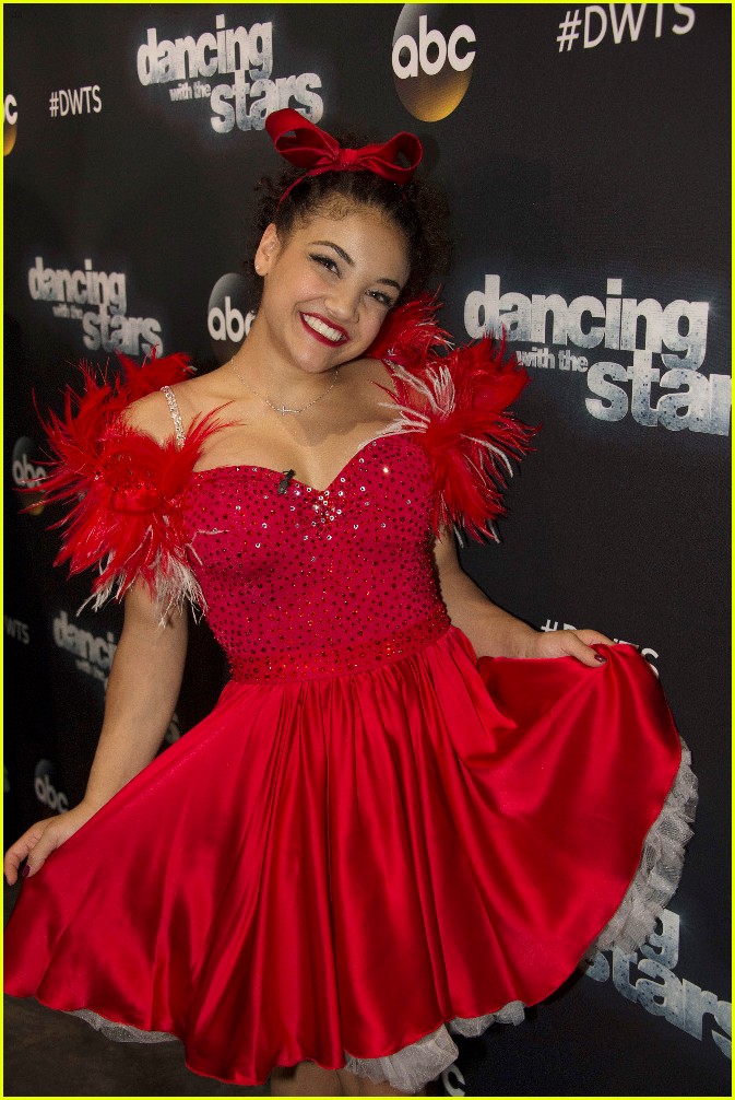 laurie hernandez dancing with the stars week two 053765117