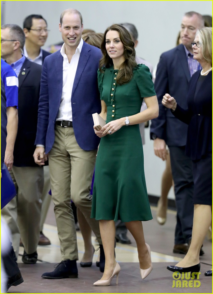 kate middleton rocks two chic looks during canadian tour 283771448