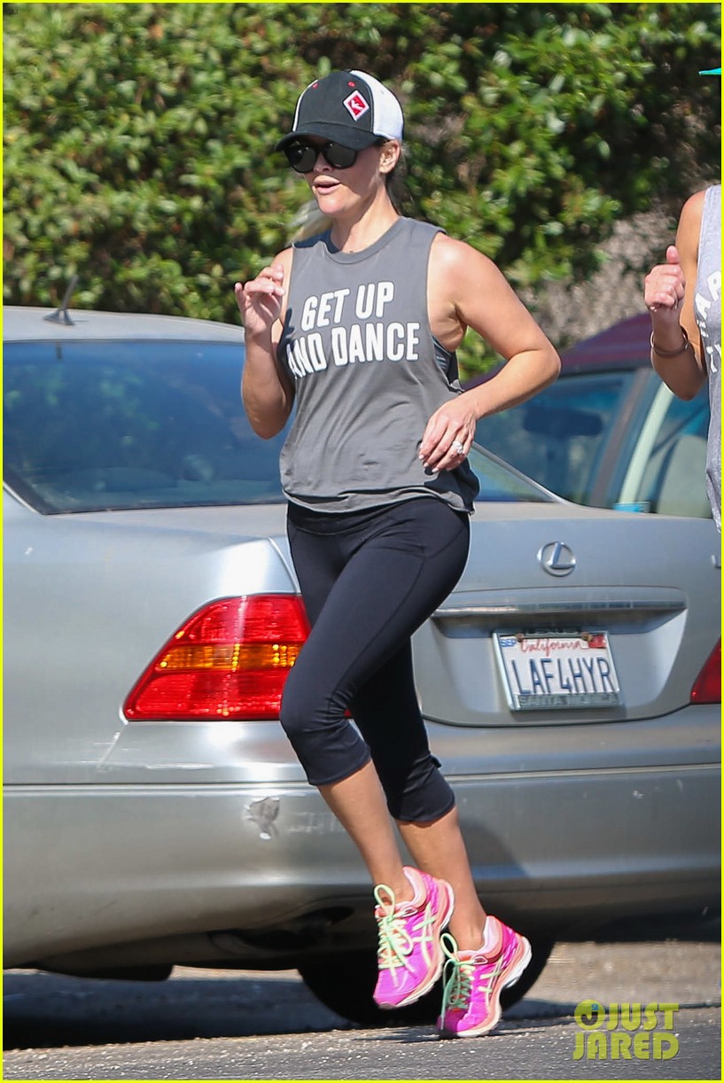 reese witherspoon carries clothes beverly hills 083746598