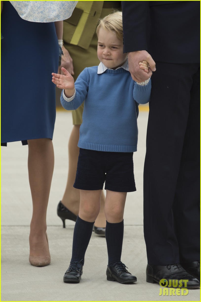 prince william royal family arrive canada 043769298