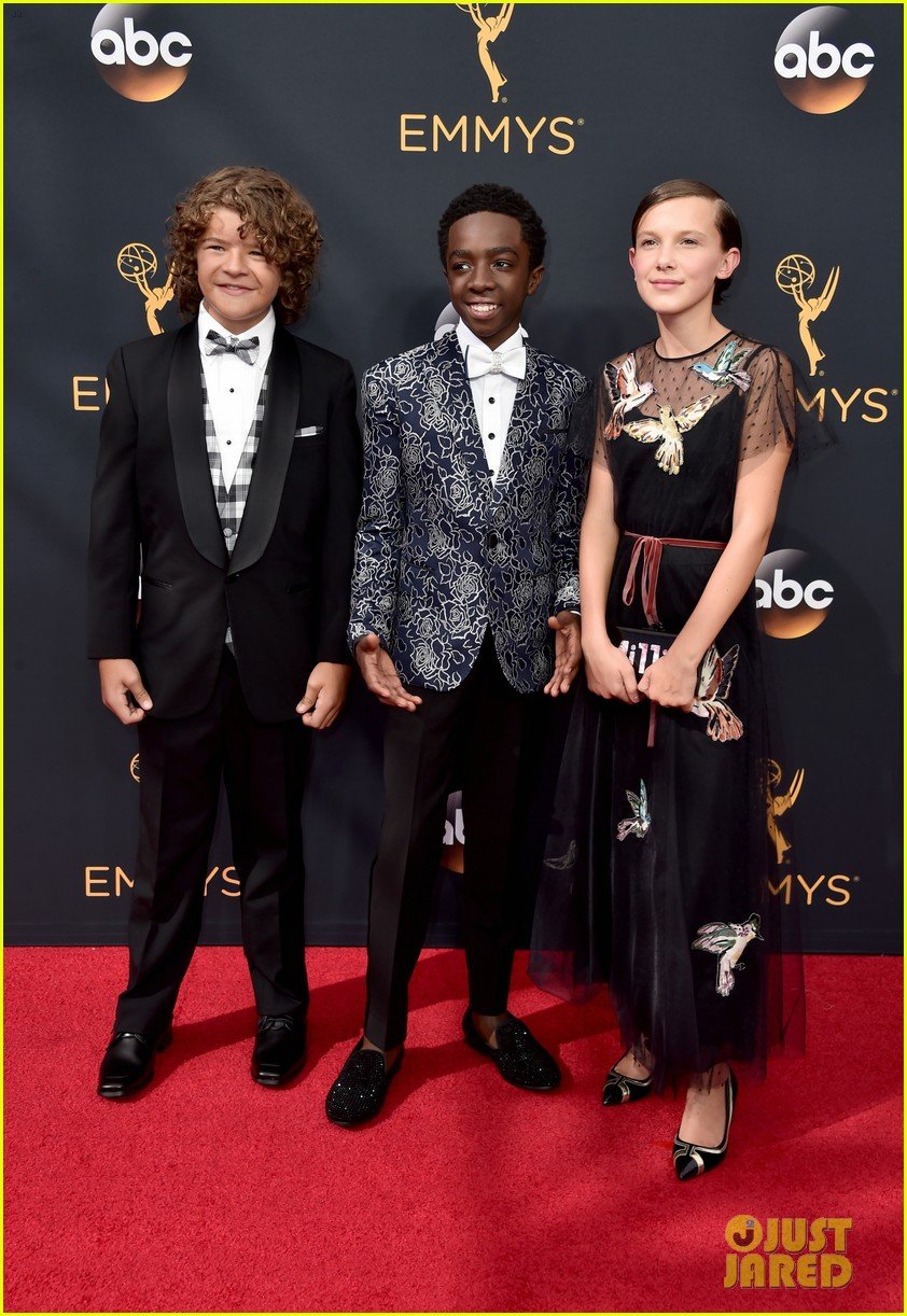 'Stranger Things' Kids Team Up for Emmys 2016 Red Carpet Photo 3763663