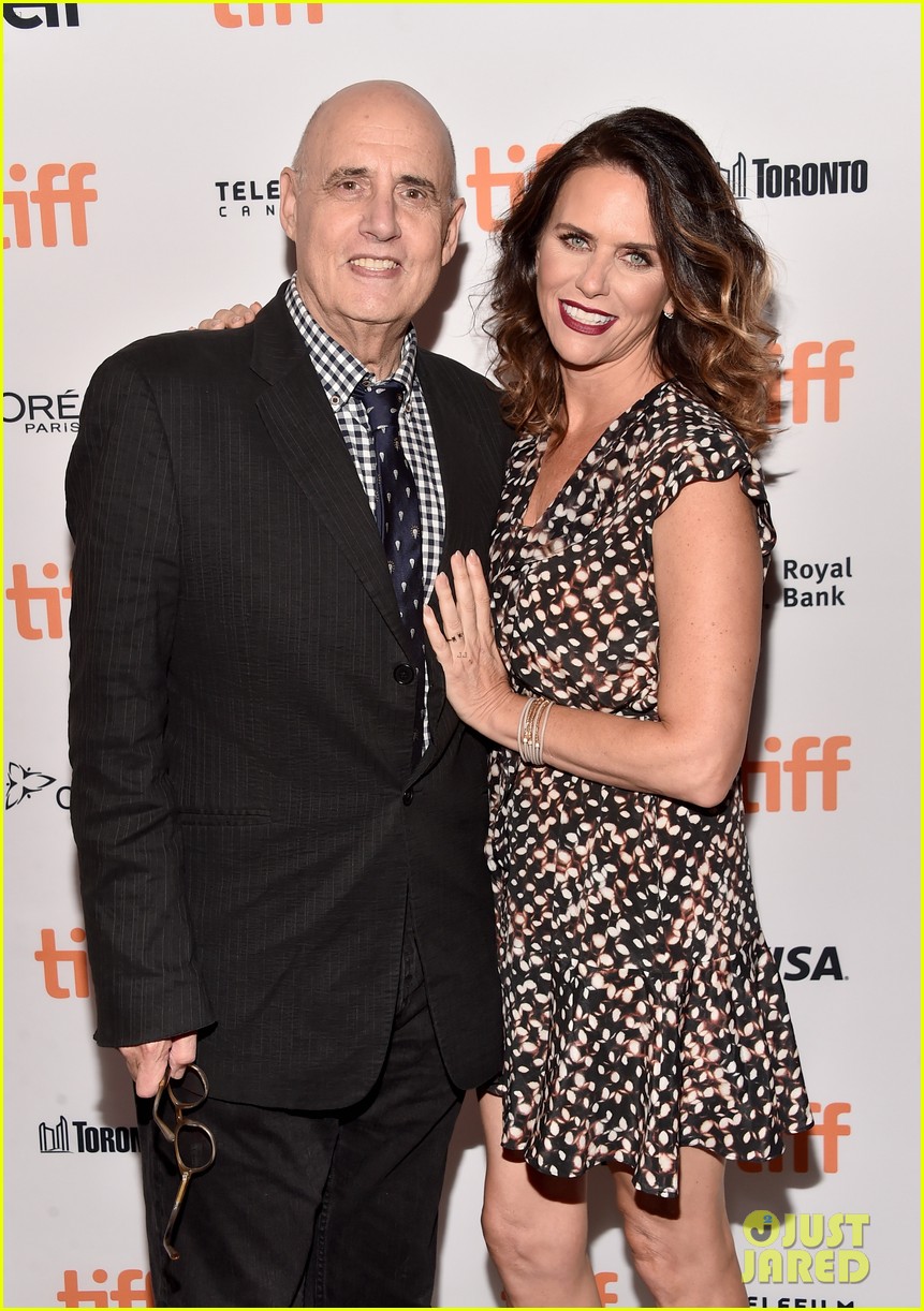 Jeffrey Tambor Doesn't Think Caitlyn Jenner Is A 'Figurehead' For