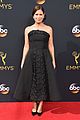 maura tierney emmys 2016 red carpet 01
