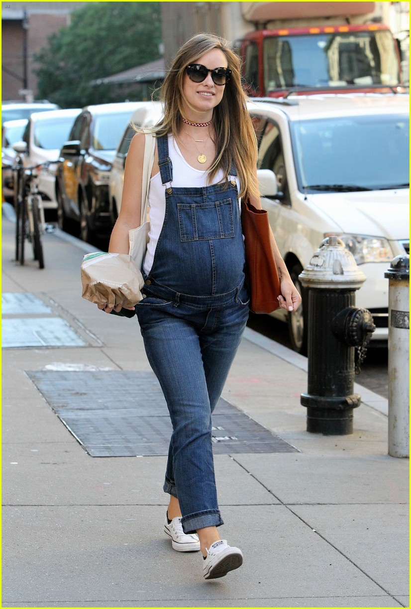 Olivia Wilde Shows Off Her Baby Bump in Cute Overalls Photo 3768417