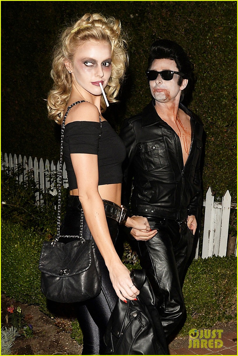 matthew bellamy does bloody grease costume with elle evans 023796754