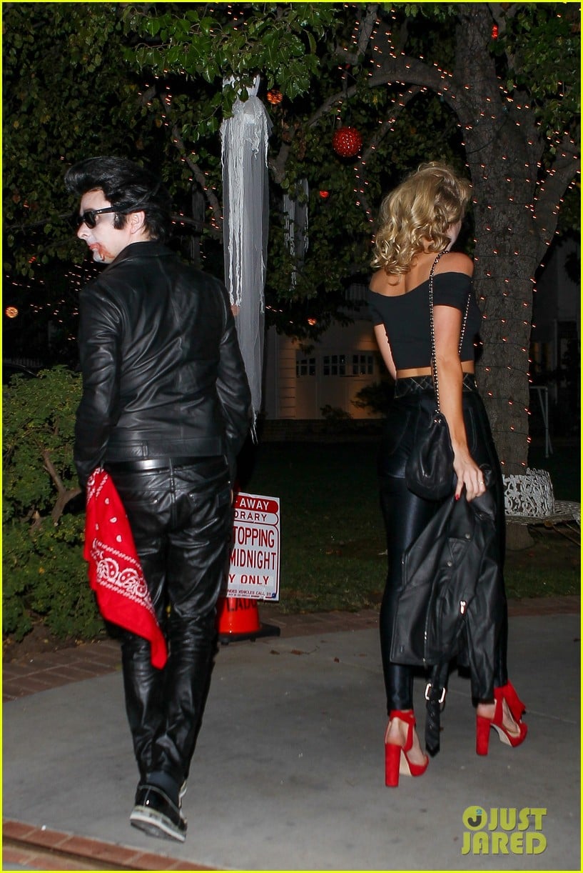 matthew bellamy does bloody grease costume with elle evans 03