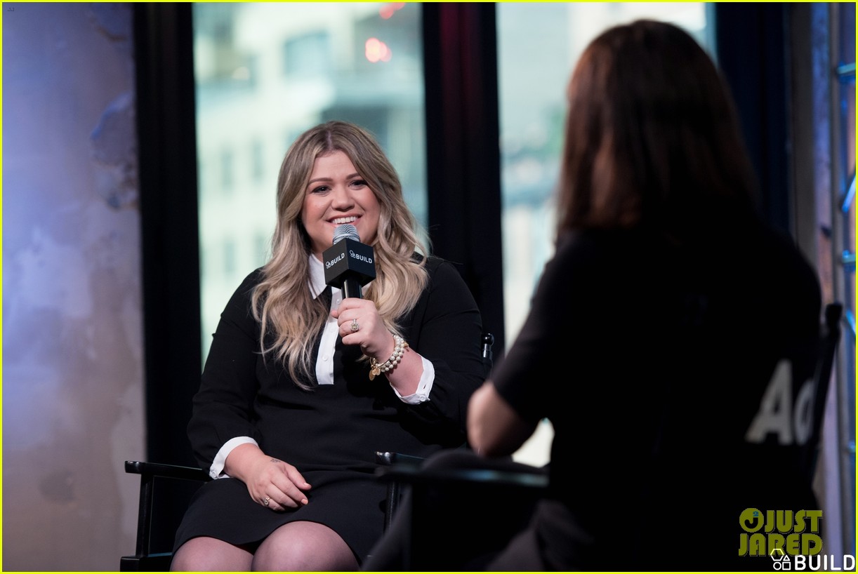 kelly clarkson reveals she doesnt want more kids 073777682