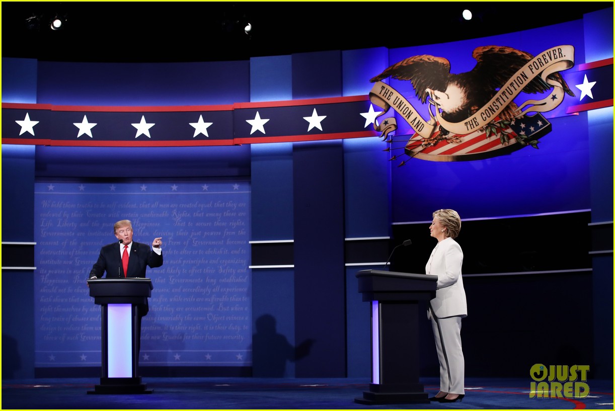 Hillary Clinton Calls Out Donald Trump for 'Celebrity Apprentice ...