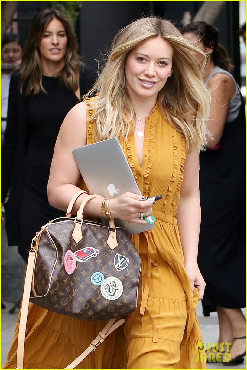 hilary duff says she loves shopping but is really bad at laundry 02