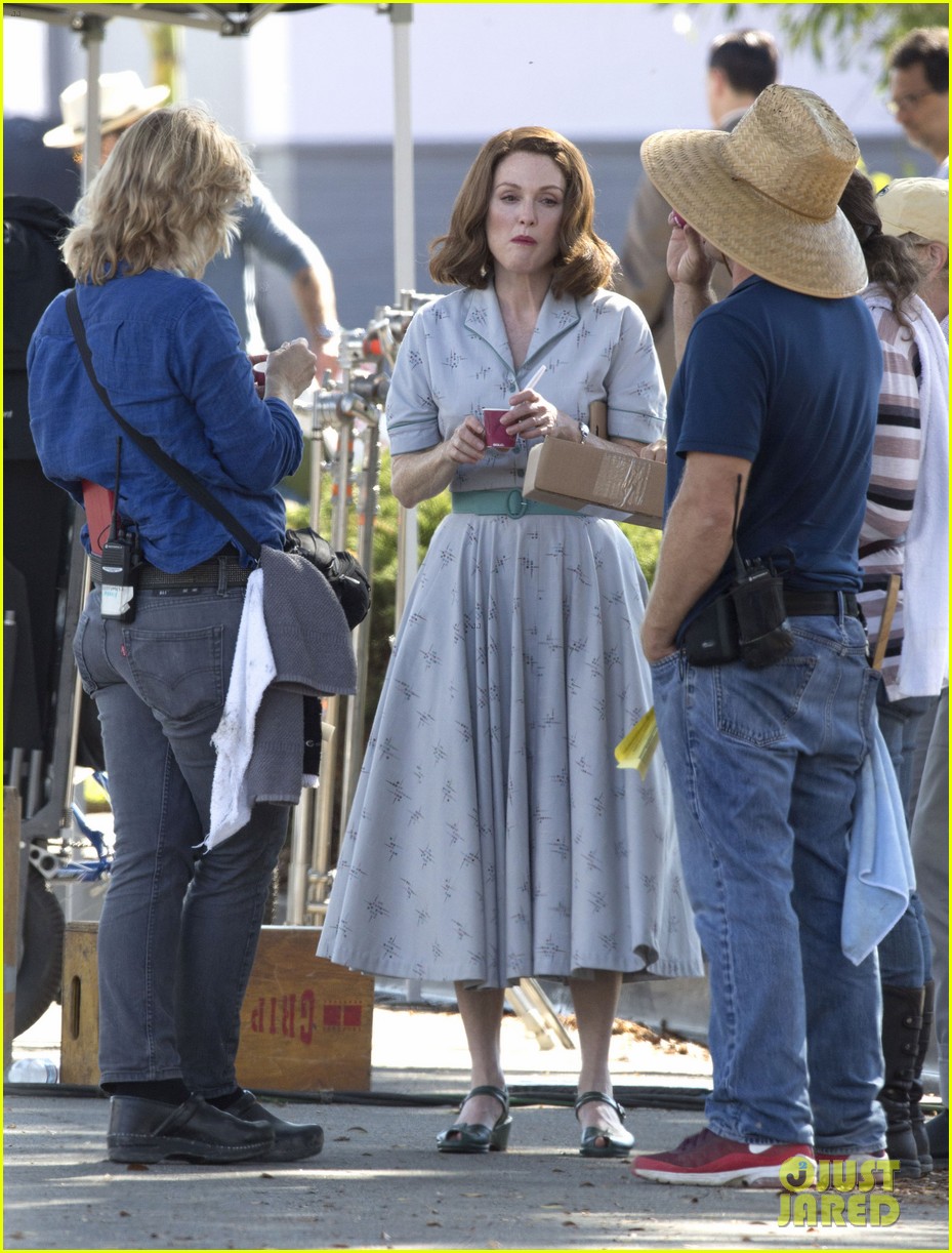 george clooney directs julianne moore suburbicon 193788950