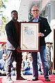 kevin hart gets support from family halle berry at walk of fame ceremony 03