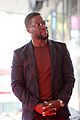 kevin hart gets support from family halle berry at walk of fame ceremony 09