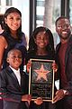 kevin hart gets support from family halle berry at walk of fame ceremony 33