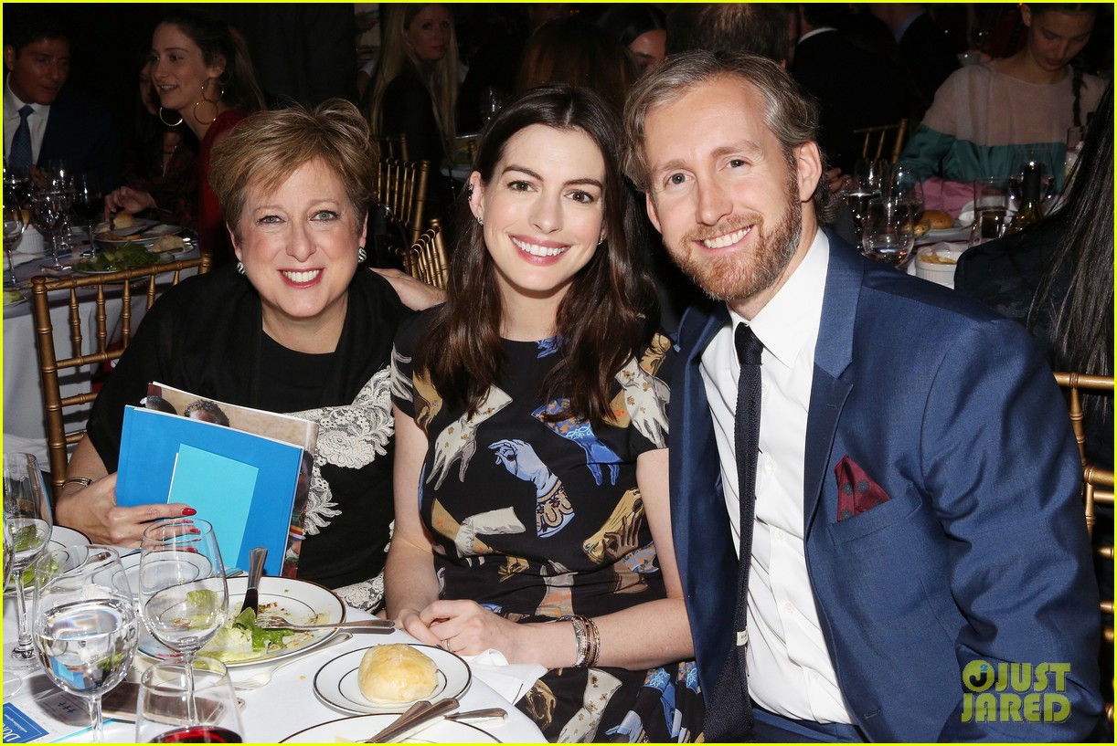 anne hathaway joins her husband to support a good cause 023795888