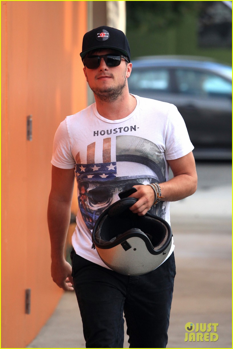 josh hutcherson looks buff while out on his motorcycle00605mytext3783372