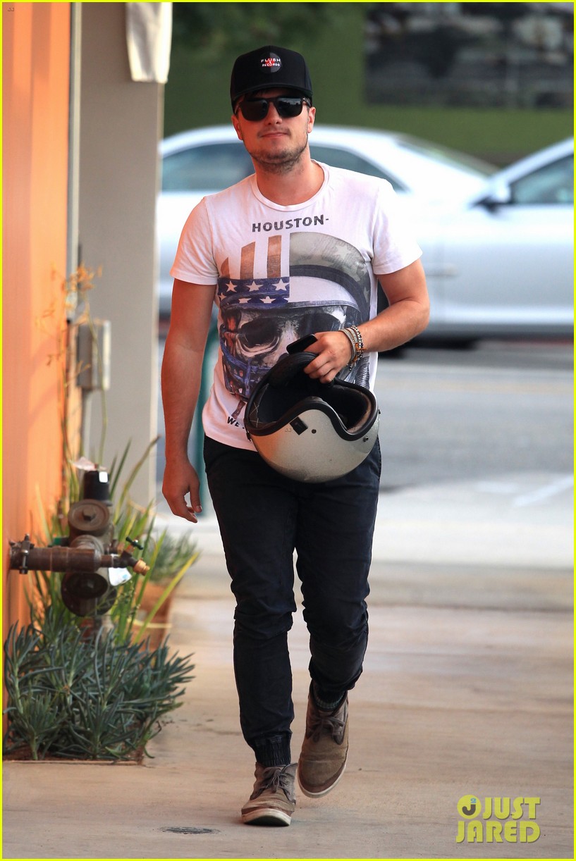 josh hutcherson looks buff while out on his motorcycle01209mytext3783377