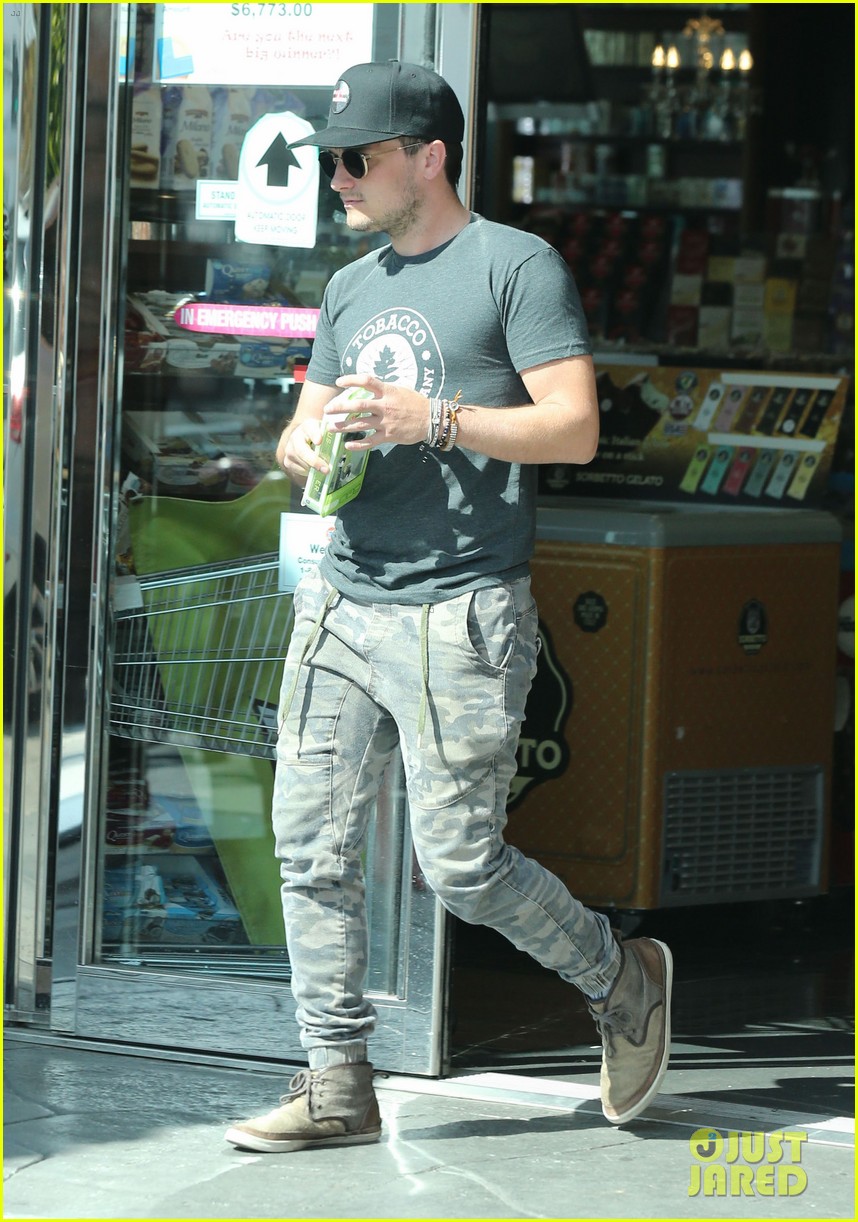 josh hutcherson fills up his car at a gas station in neberly hills 063788486