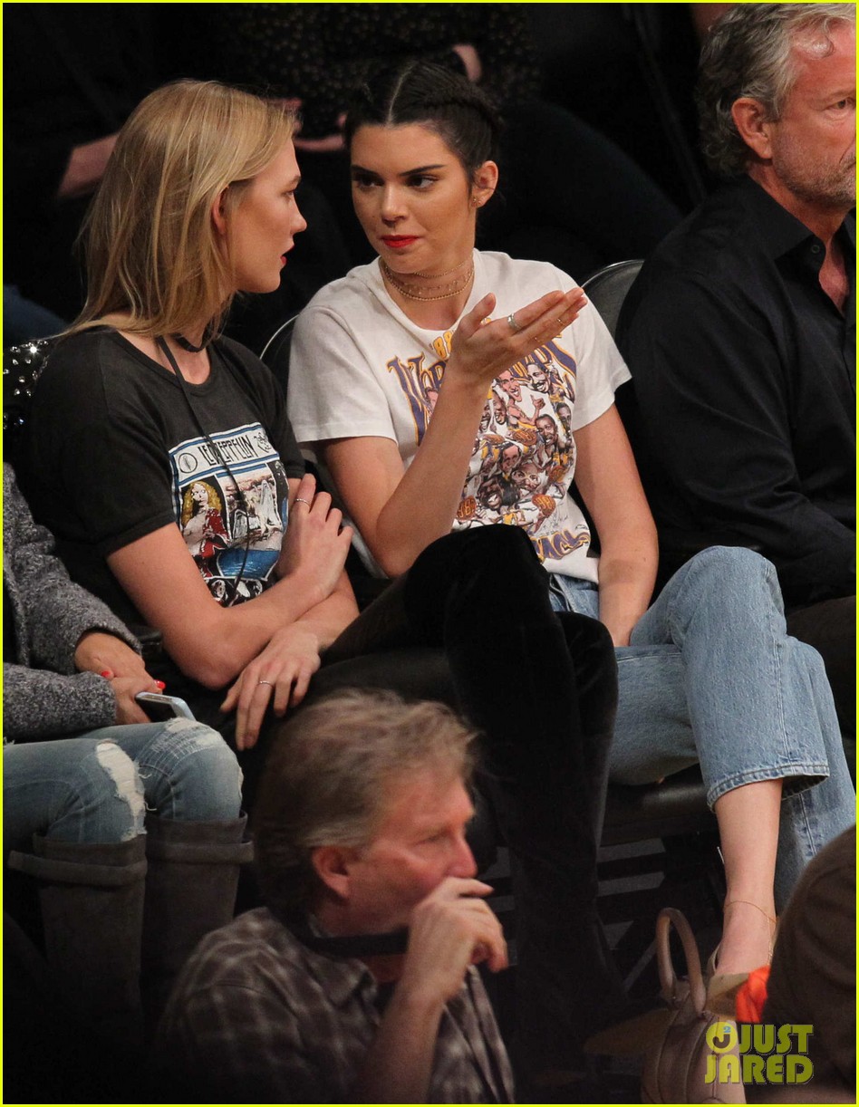 kendall jenner and karlie kloss sit courtside while cheering on lakers jordan clarkson 20