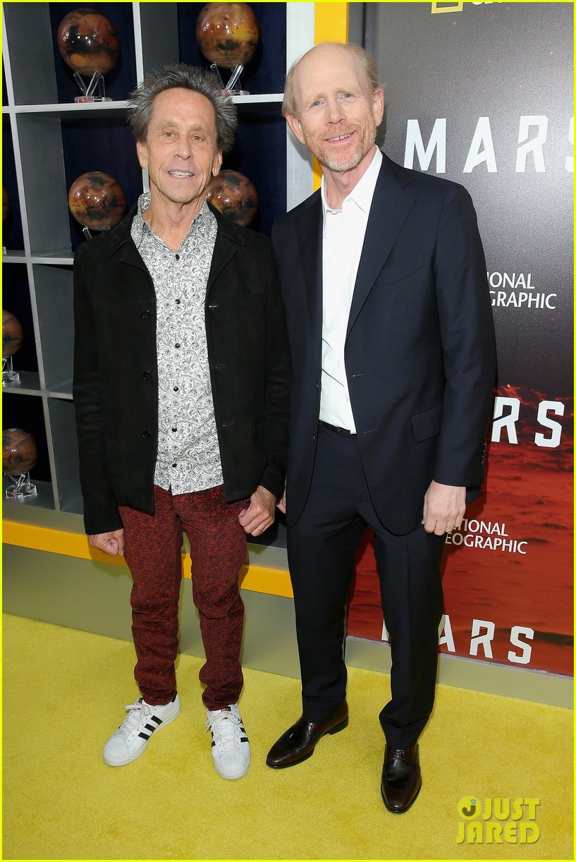 olivier martinez suits up for mars new york premiere 10