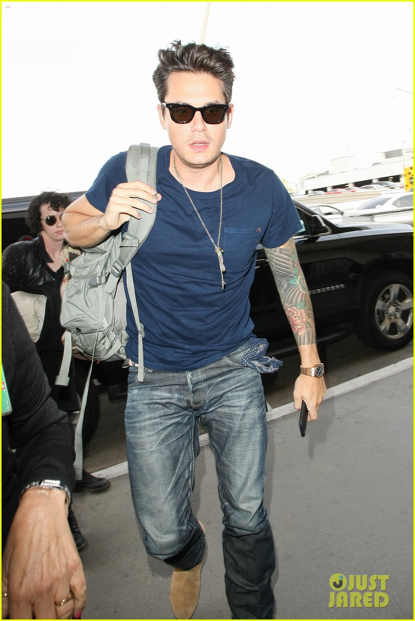 John Mayer Isn't Too Confident About His Fall Wardrobe Choices: Photo ...